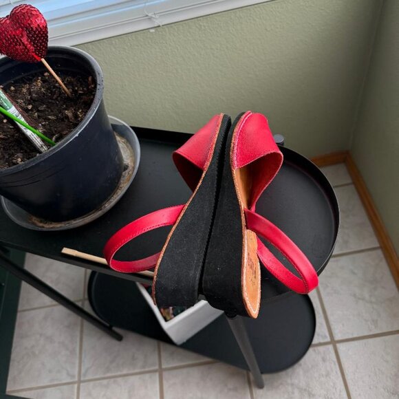 Pons wedge sandal, Red, size 8 - Picture 4 of 4